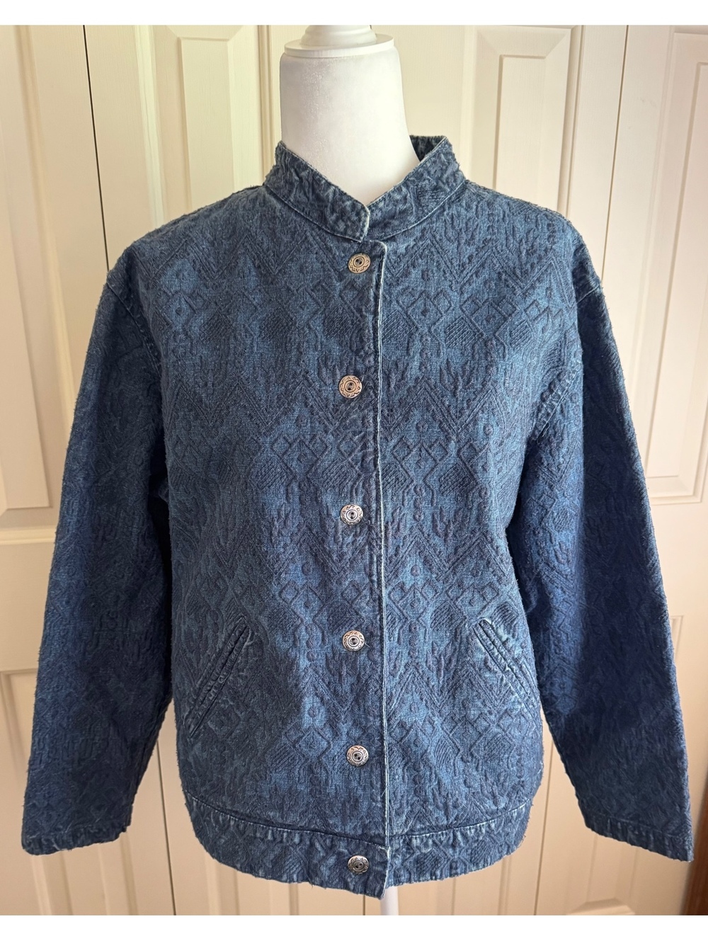 Chico's Quilted Denim Floral Embroidered Button Front Jacket Size (3) XL
